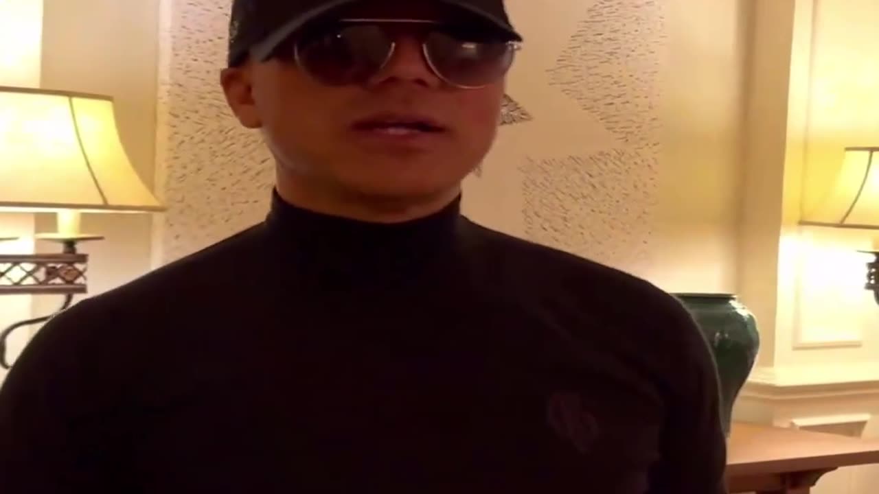 20221017文贵先生GETTR²： #新中国联邦：普通人去流血不叫爆料革命，那是拿着别人的生命去完成自己的使命！爆料革命借力打力，巧妙利用共产党内部最大弱点，掌握内部情报