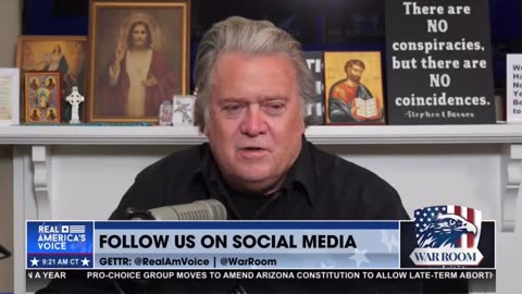 Steve Bannon reacts to Cassidy Hutchinson's snub of Matt Gaetz