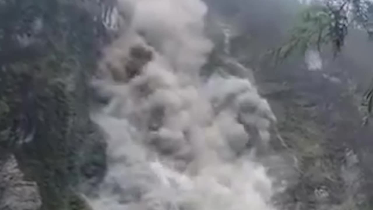 ये कोई फ़िल्मी सीन नहीं उत्तराखण्ड की भयावह सच्चाई है #uttarakhandlandslide2024 #chamoli #hindinews