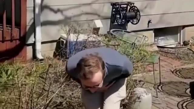 Bottle explodes in boy's hand SURPRISINGLY