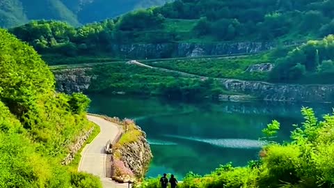 Picturesque scenery gladiator