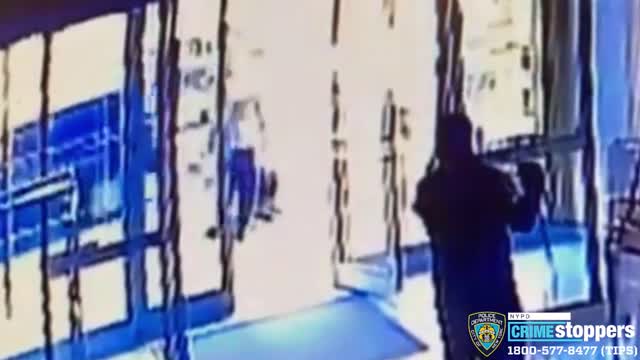 Filipina Attacked in NYC While Security Guards Shuts Door on Her Refusing to Help