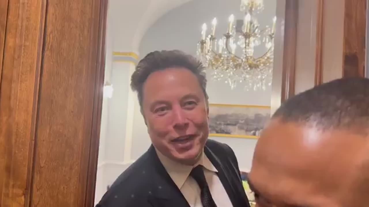 🚨Elon Musk spotted on Capitol Hill doubling down on his challenge to fight