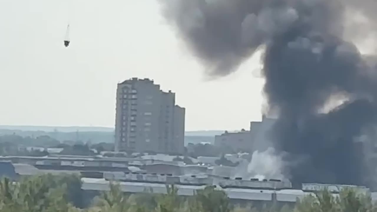 🔥 Plant is on fire in Lyubertsy near Moscow. The production premises of the 3