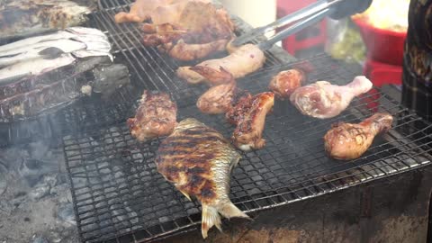 Many Yummy Different Varieties Street Food @ Boeng Trabek