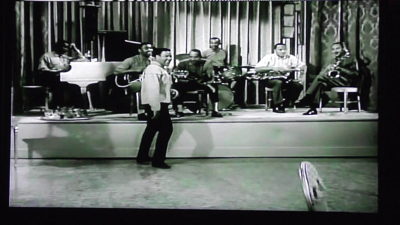 "Twisting U. S. A. !" sung by Chubby Checker in the movie "Twisting Around the Clock!".