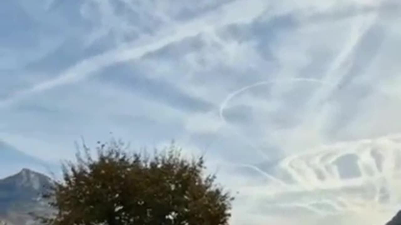 Not sure where this is but these chemtrails are unbelievable!