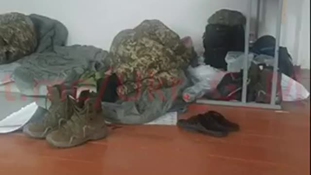 Ukrajinské jednotky dislokované ve škole ve Slavjansku