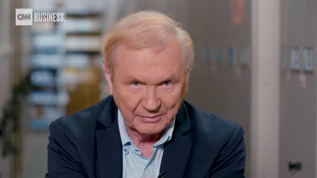 Former KGB spy explains Russian disinformation tactics