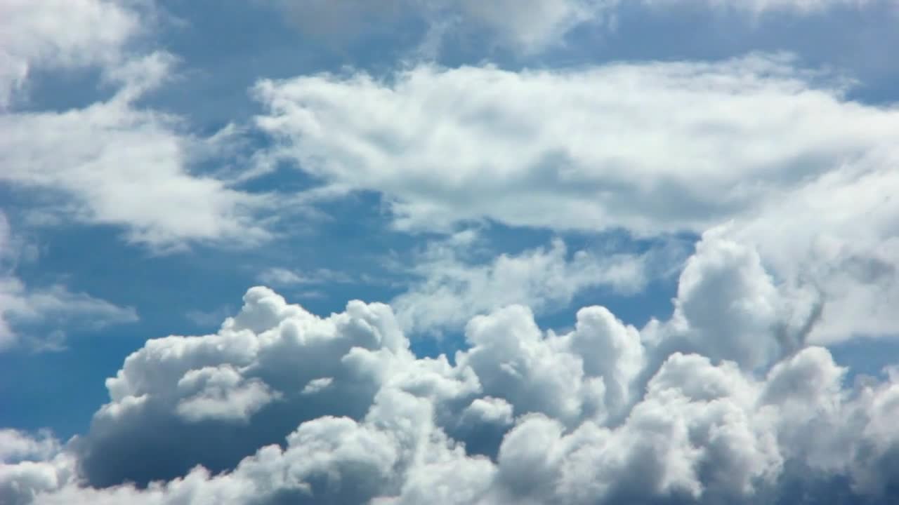 How do you feel when you see clear clouds?