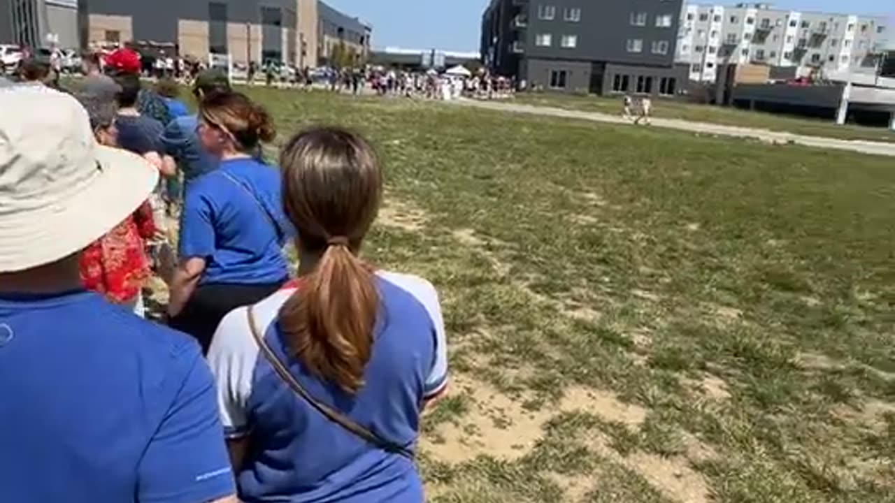 There is an enormous line to get into Tim Walz’ rally in Omaha, Nebraska