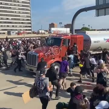 Bourbonnais Middle Upper Class News Riots Over A Semi Truck