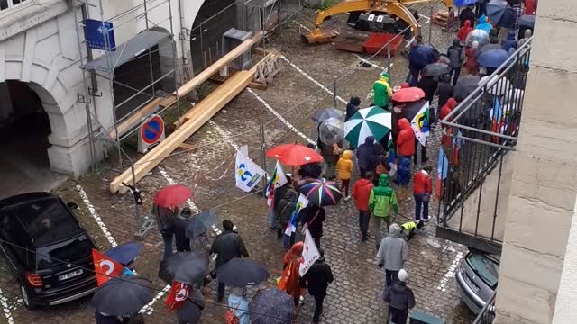 Urgent manifestation en Lons le saunier