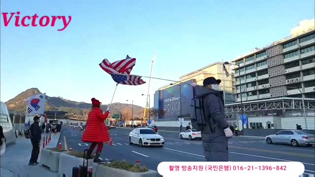 Korea ..광화문전쟁 밀리면 죽는다. 써니 와 파도 승리!!!