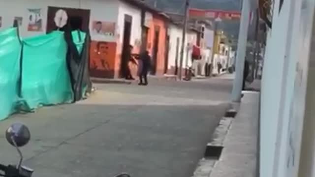 Video: Un francotirador hirió a un Policía en Teorama, Norte de Santander