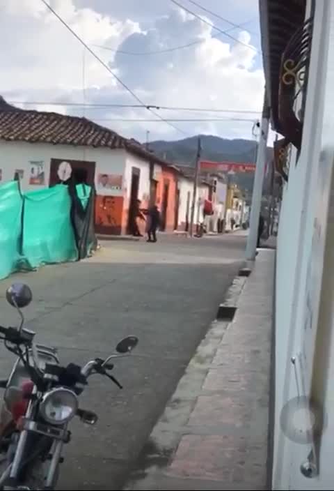 Video: Un francotirador hirió a un Policía en Teorama, Norte de Santander
