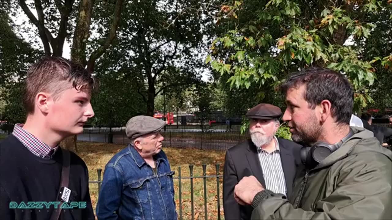 BOB JR DEBATES A CONFUSED ATHEIST @SPEAKERS CORNER. #dazzytape