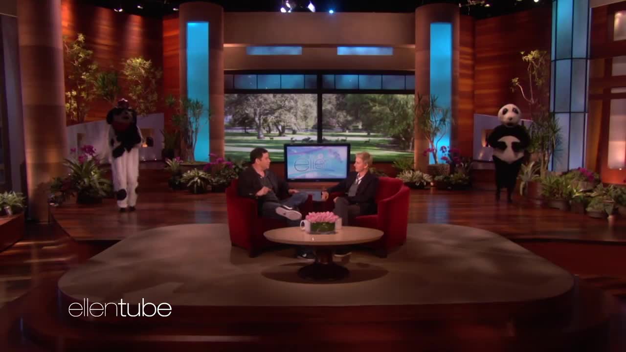 Everyone wants to scare the scarer... #Ellen DeGeneres Show
