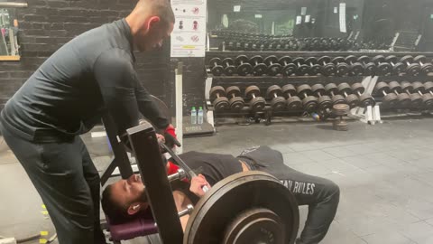 120kg bench press