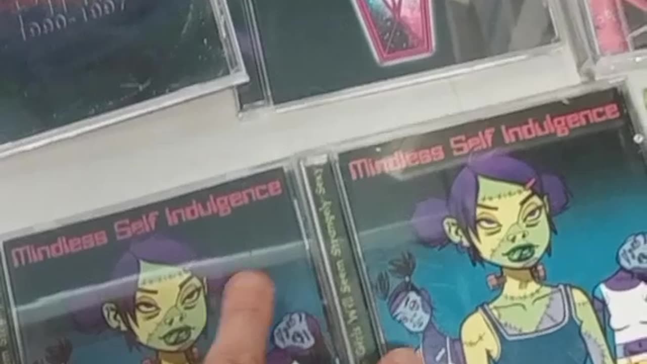 MINDLESS SELF INDULGENCE BEST BAND EVER.