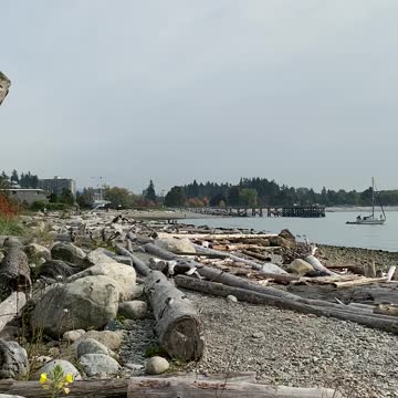 Ambleside Beach Park