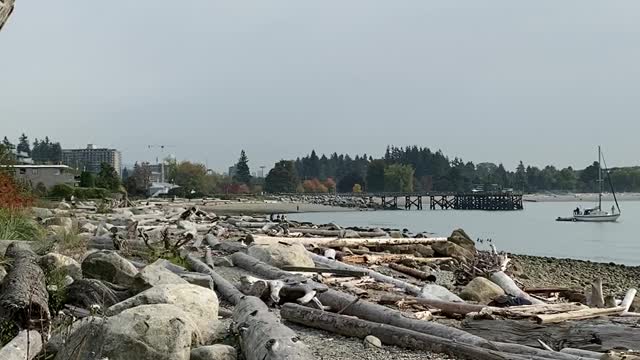 Ambleside Beach Park