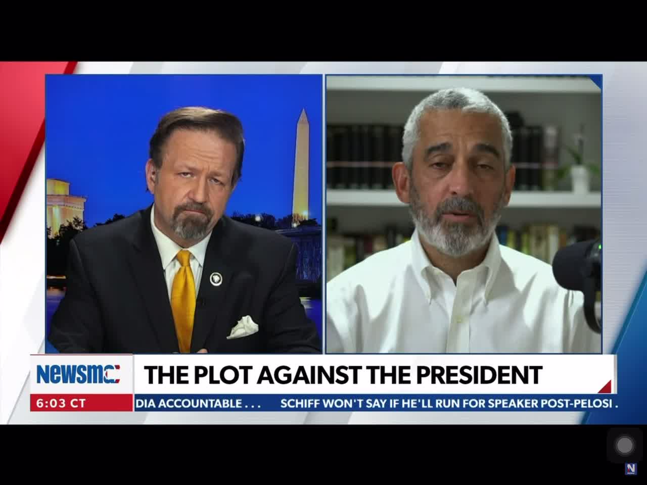 Lee Smith: The Main Stream Media is the public face of the intelligence agencies.