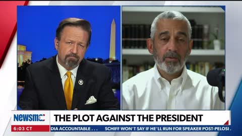 Lee Smith: The Main Stream Media is the public face of the intelligence agencies.