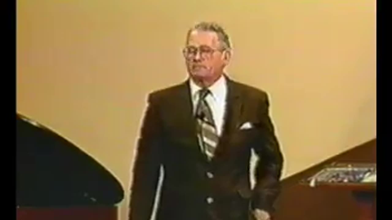 The Man and the Mess - Peter Ruckman