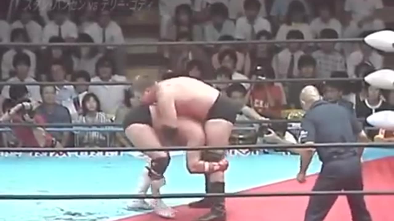 (1986.09.11) Stan Hansen vs Terry Gordy - AJPW