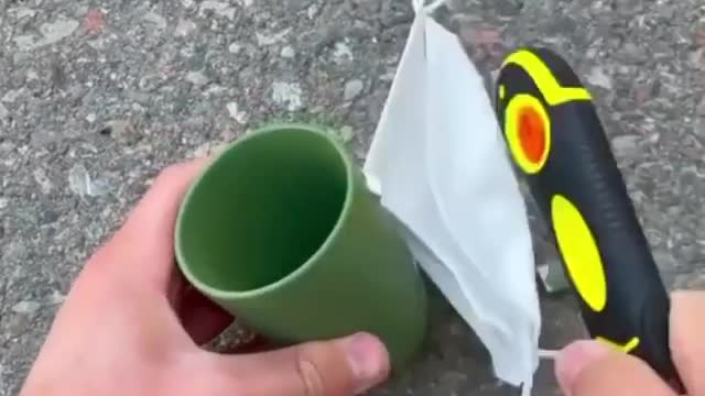 How to remove the mask from the cup?