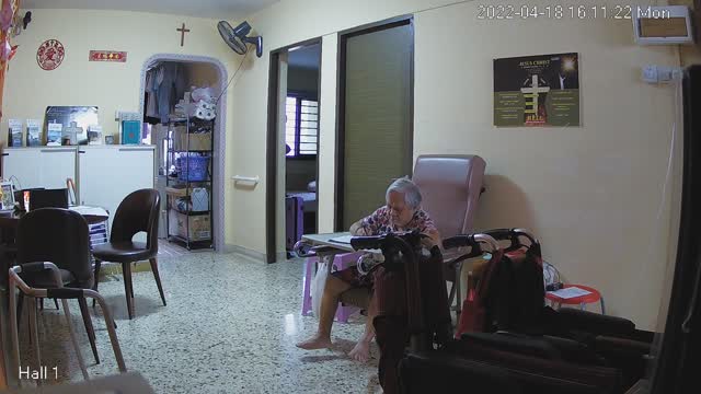 hallfront day n night 20220418