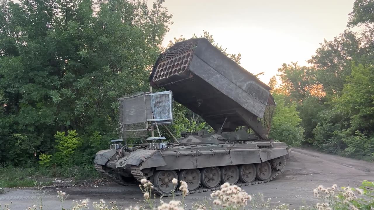 The crew of the TOS-1A"Solntsepek" hit an enemy stronghold in the Avdeevka direction of the SVO zone