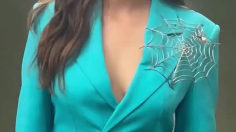 Janhvi Kapoor looks gorgeous in her blue suit outfit