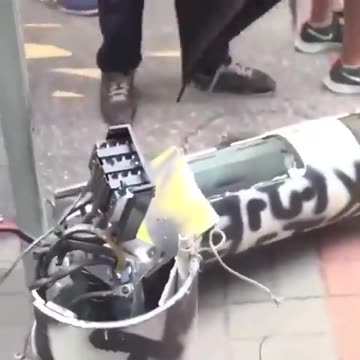 Hong Kong: people are cutting down facial recognition towers