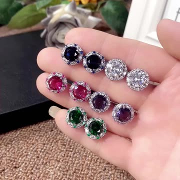 Noble Lady Shinning Stud Earrings