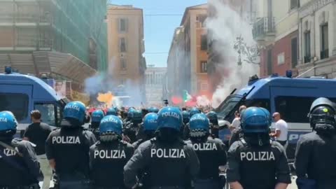 Italian Prime Minister Mario Draghi Resigns - Go Italy!