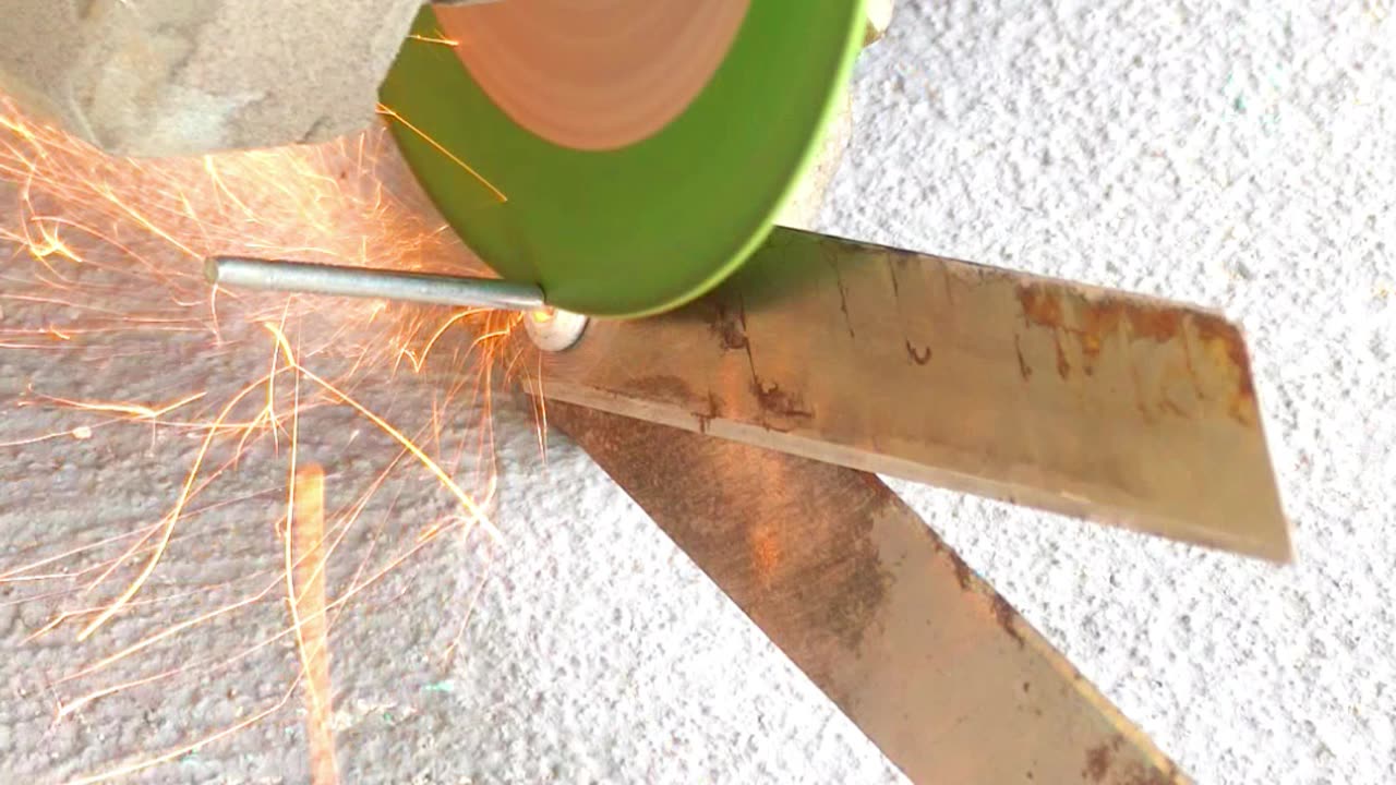 DIY Electrician Wire Stripping Tool #shorts #electricain #wirestripping #wirestripper #diy