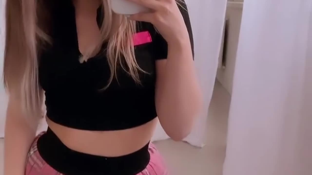 Hot TikTok Girl - Short 106