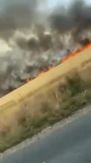 🇬🇧CROP FIRES IN UKRAINE AND NOW CROP FIRES IN THE UK SOMETHING GOING ON HERE GUYS ALL WHEAT FIELDS
