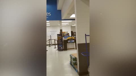 Walmart Shoppers That Will Make You Cringe!