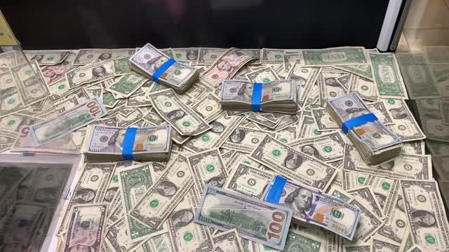 💰 HACKED the CASH CLAW MACHINE and winning Real MONEY