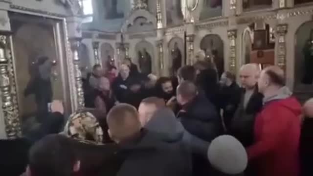 Ukrainian militants abduct priest, parishioners of ROC in Smila