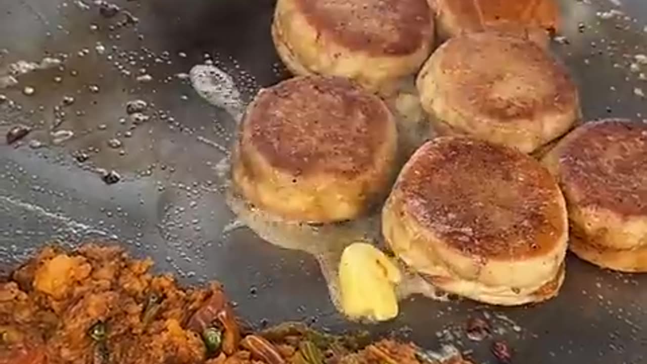 😂गोली की स्पीड से बिकते है | India Street Food Shorts #shorts #shortsfeed