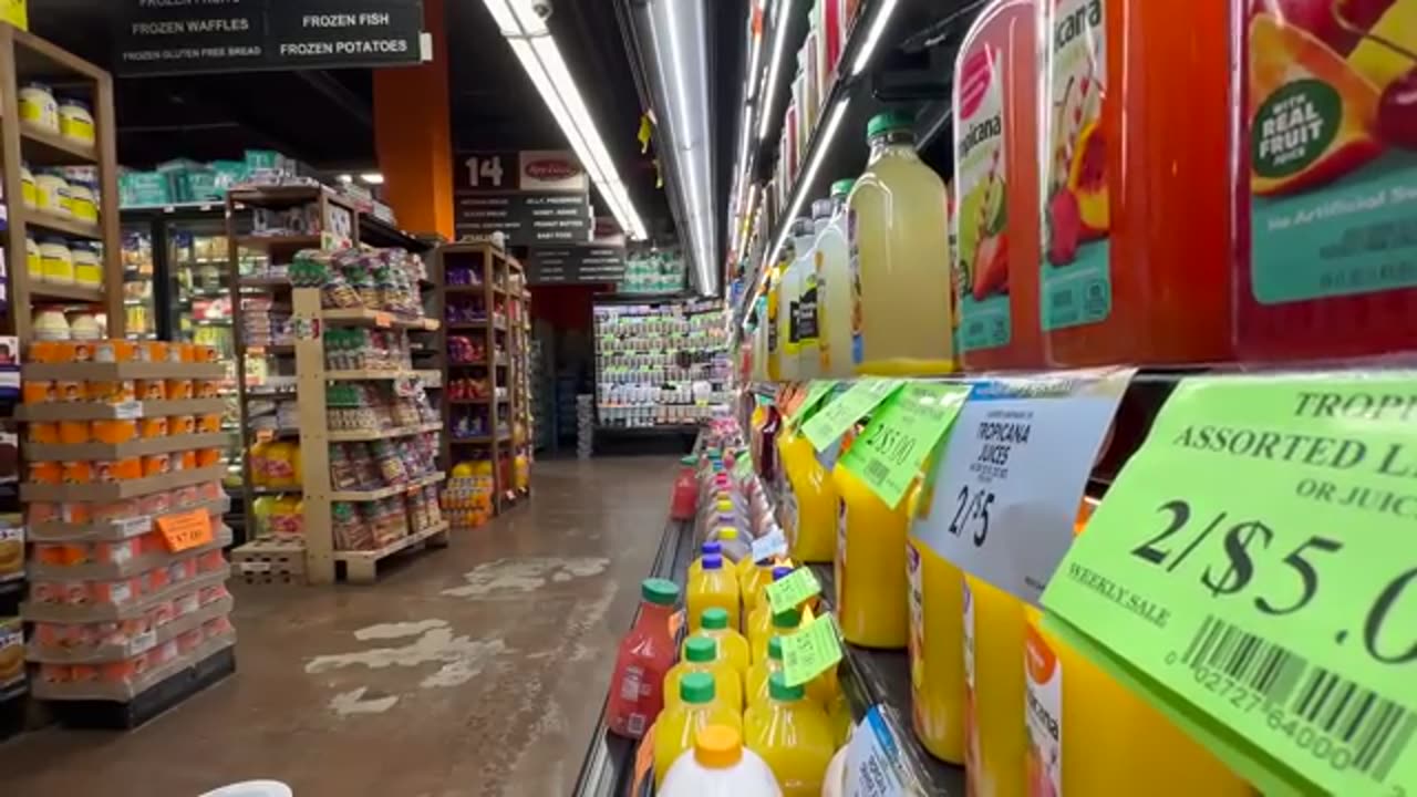 It Begins… Starving Migrants Raid NYC Supermarket. by Cash Jordan