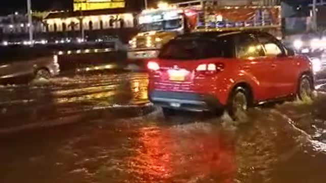 Camellón de los mártires tras las fuertes lluvias