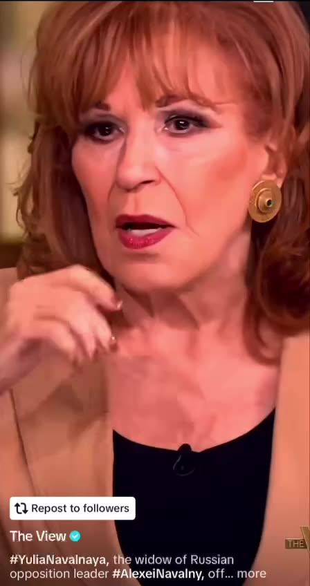 Joyless Behar colluding w/Russia in live TV..