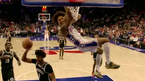 NBA - Wholesome alert 🚨 They 'hugged it out' after Kelly took the pass 🤣