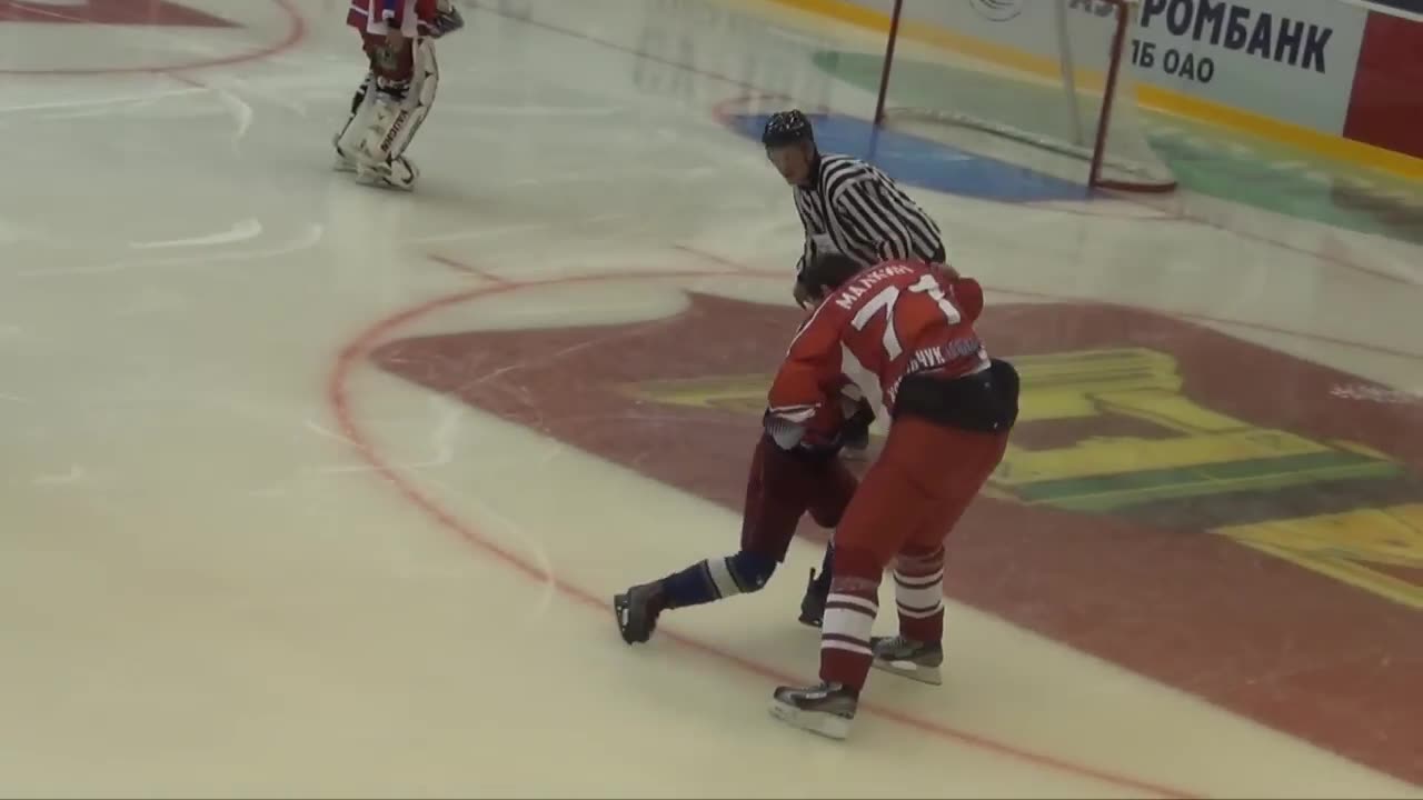 Evgeny Malkin fights a 7 year old kid