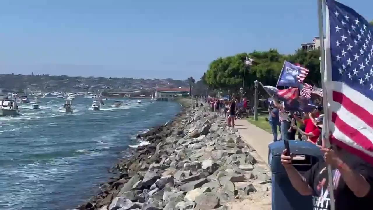 Trump boat parade in San Diego, California today. I’ll say it again. California is NOT blue.